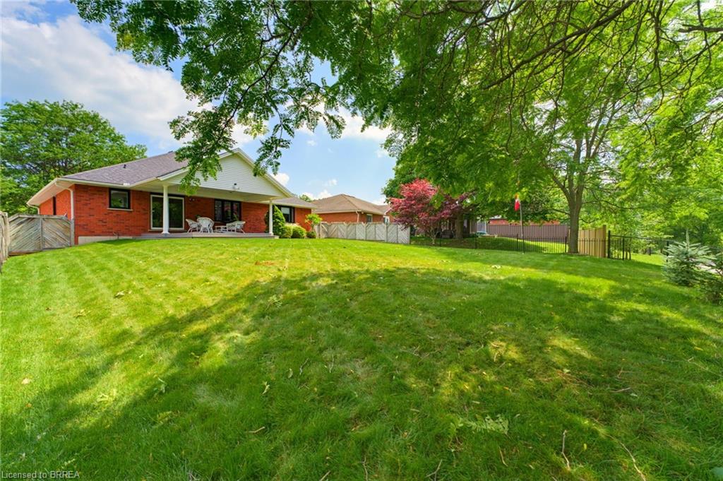 12 Macbride Court Property Photo 3