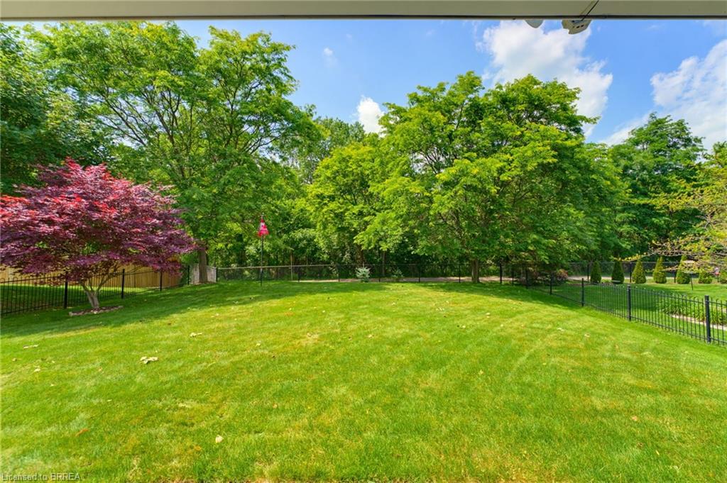 12 Macbride Court Property Photo 6