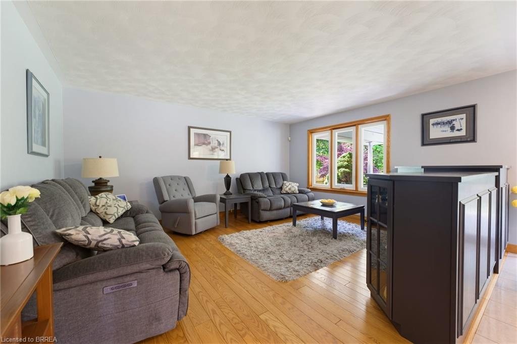 12 Macbride Court Property Photo 8