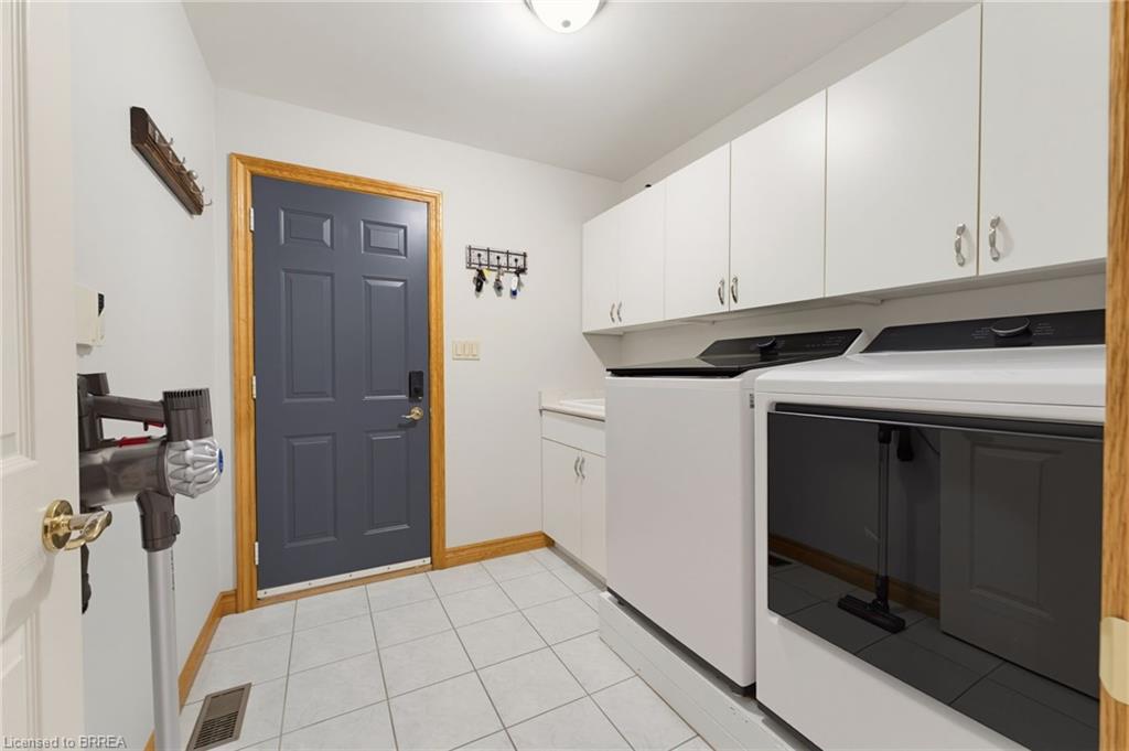 12 Macbride Court Property Photo 21