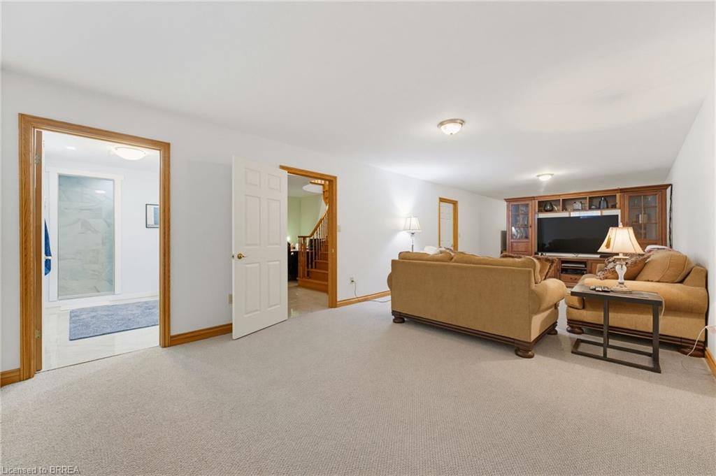 12 Macbride Court Property Photo 28