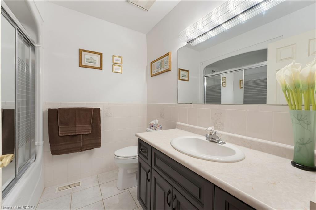 12 Macbride Court Property Photo 31