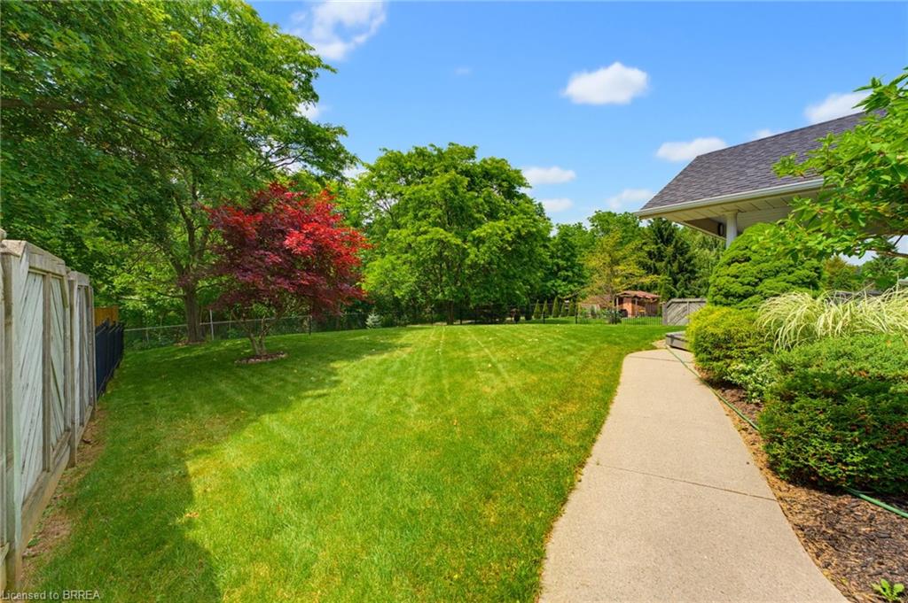 12 Macbride Court Property Photo 33