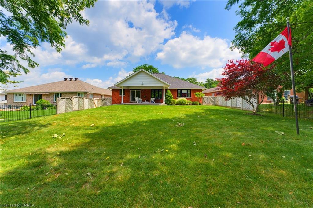 12 Macbride Court Property Photo 35