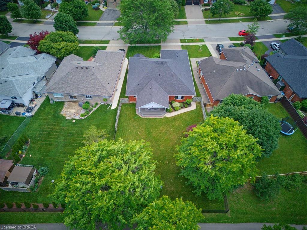 12 Macbride Court Property Photo 36
