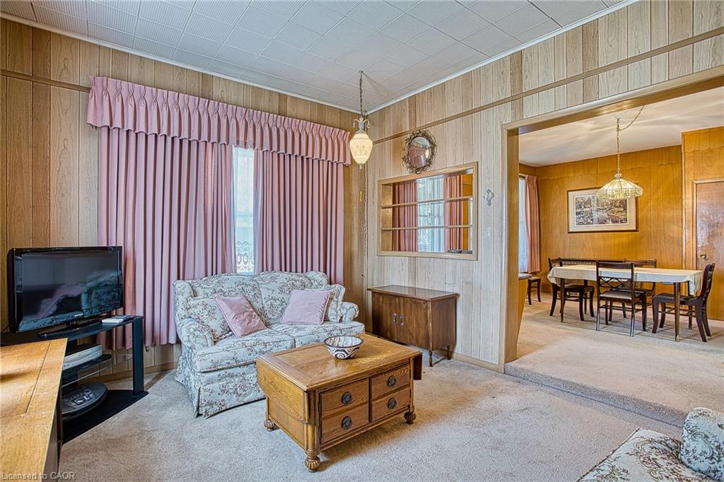 4207 William Street Property Photo 12