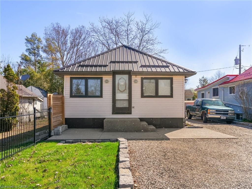 7 Park Street Property Photo 3
