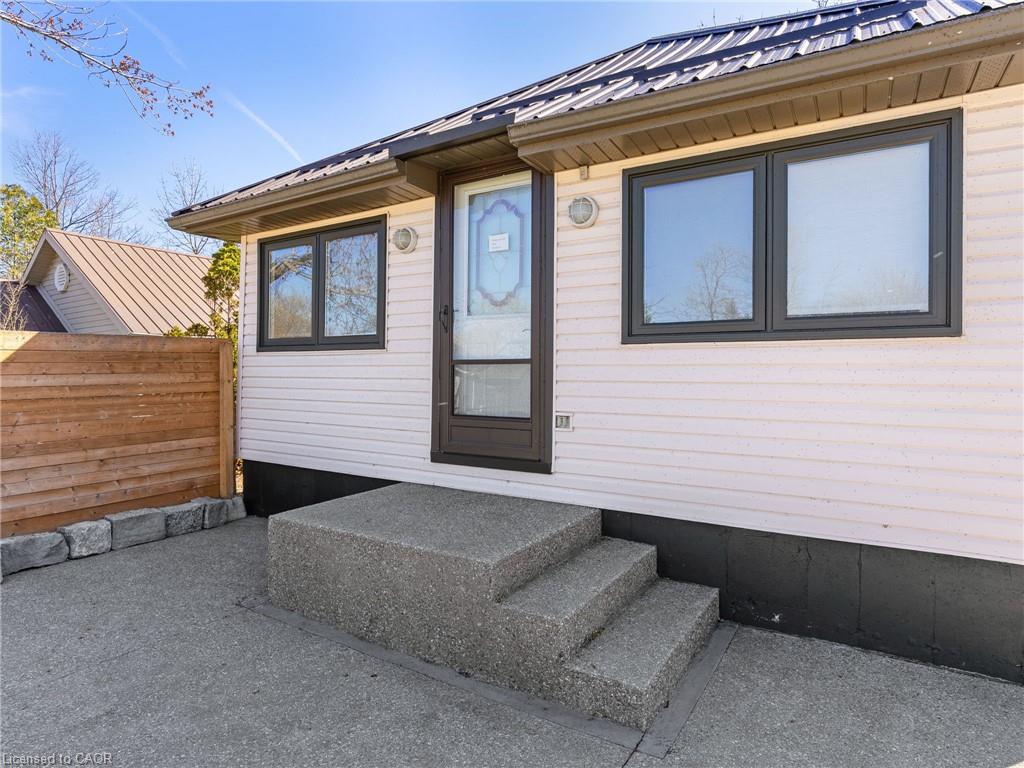7 Park Street Property Photo 5