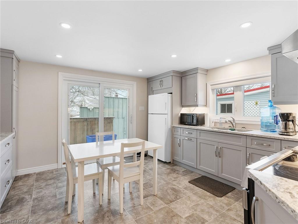 7 Park Street Property Photo 16
