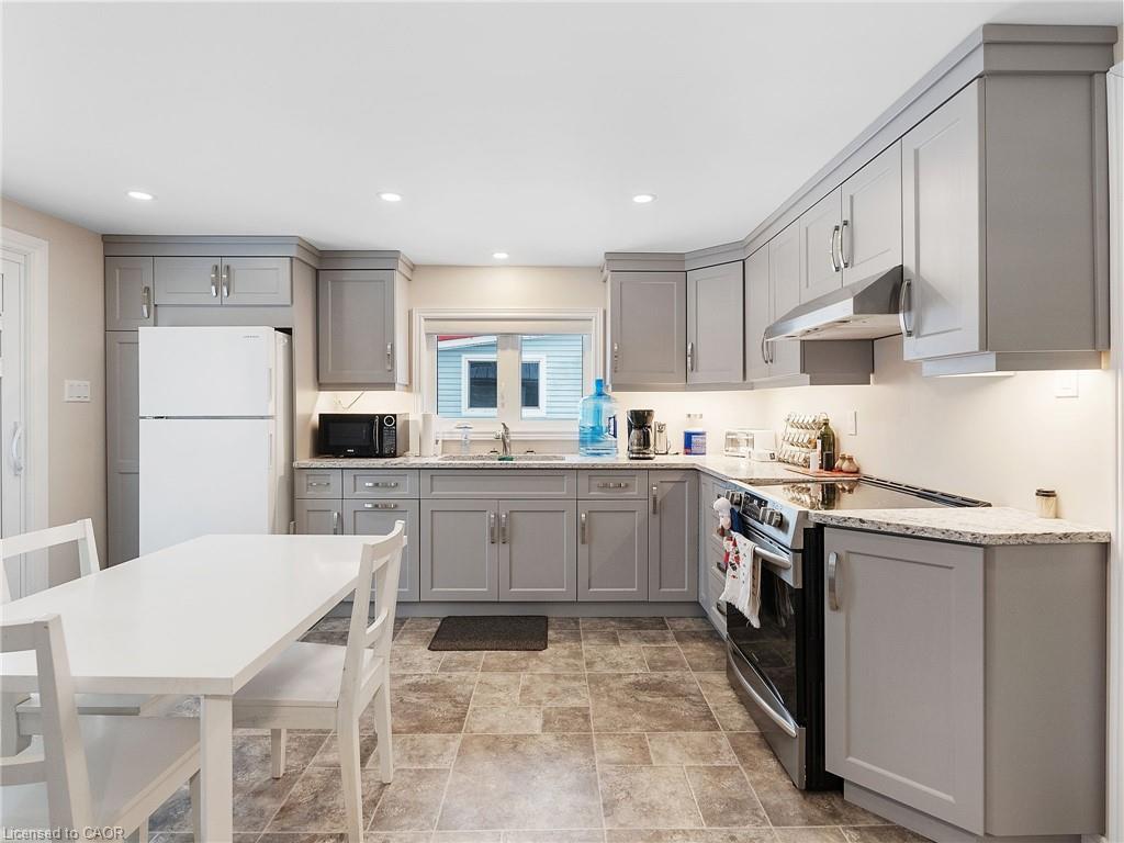 7 Park Street Property Photo 17