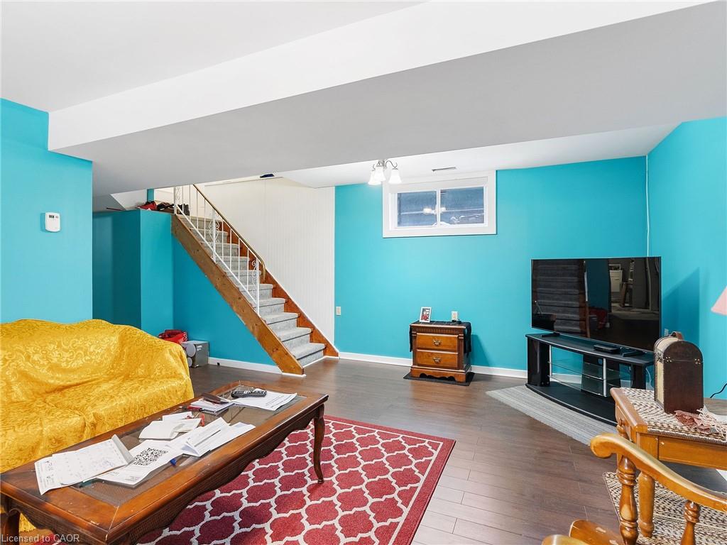 7 Park Street Property Photo 26