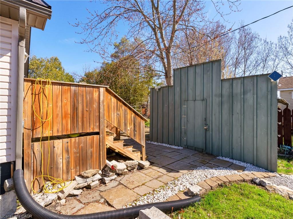 7 Park Street Property Photo 36
