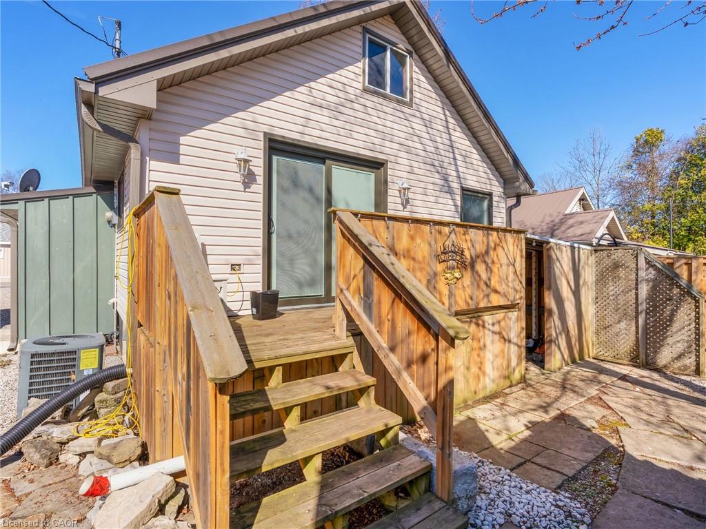 7 Park Street Property Photo 37