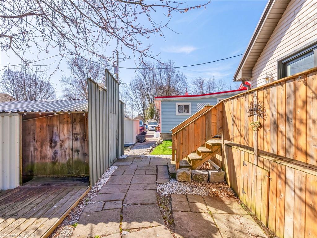 7 Park Street Property Photo 38