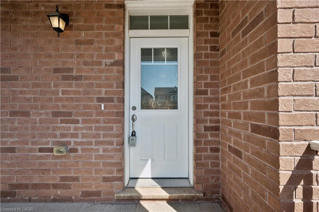 267 Grovehill Crescent Property Photo 5