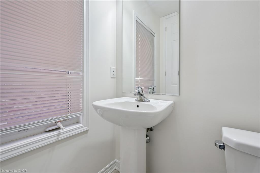 267 Grovehill Crescent Property Photo 13