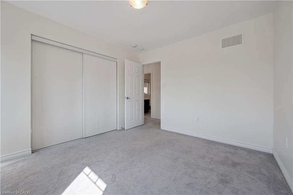 267 Grovehill Crescent Property Photo 15
