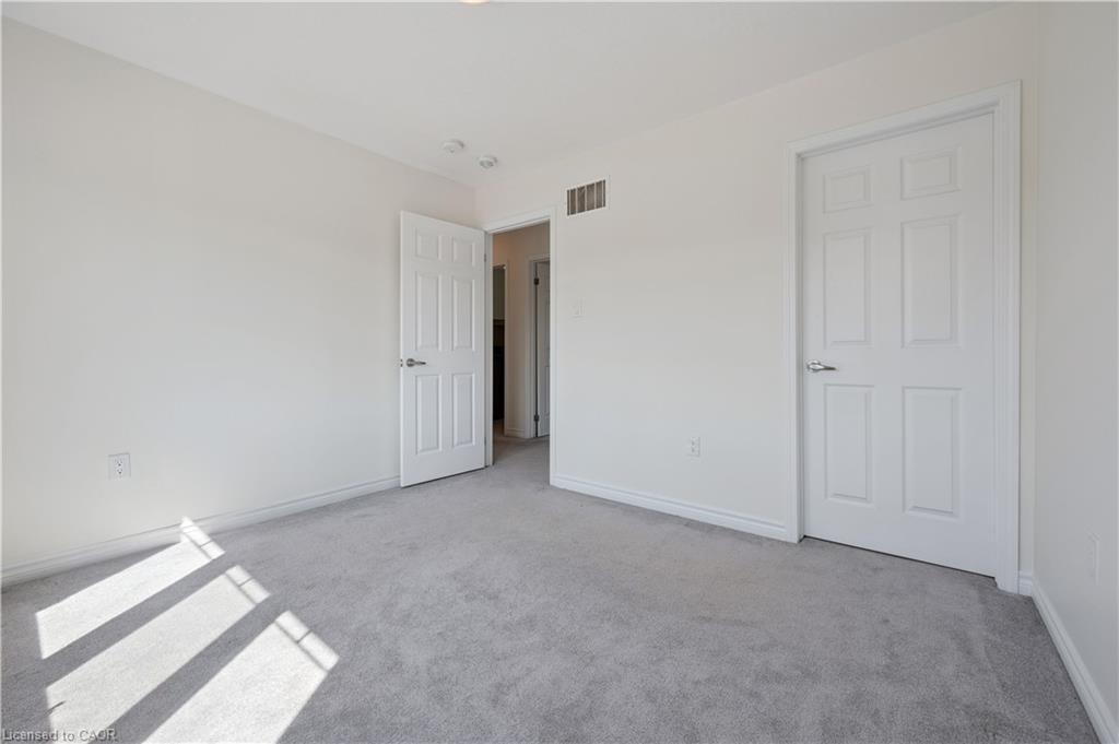 267 Grovehill Crescent Property Photo 17