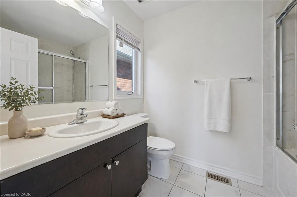 267 Grovehill Crescent Property Photo 18