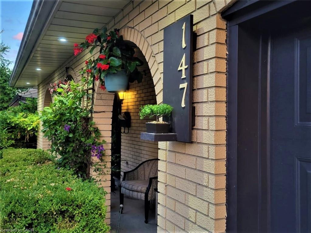 147 Muriel Crescent Property Photo 2