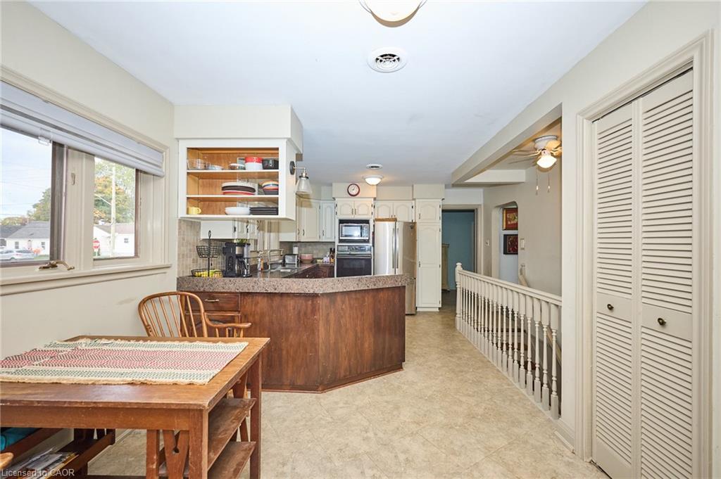 123 Fairview Avenue W Property Photo 8