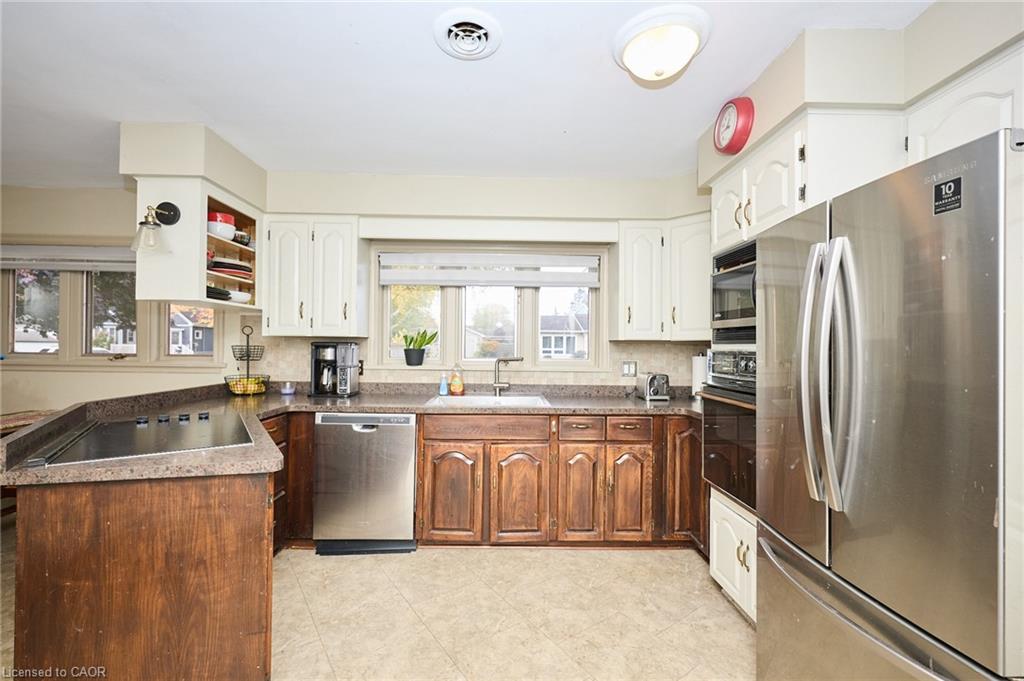 123 Fairview Avenue W Property Photo 11
