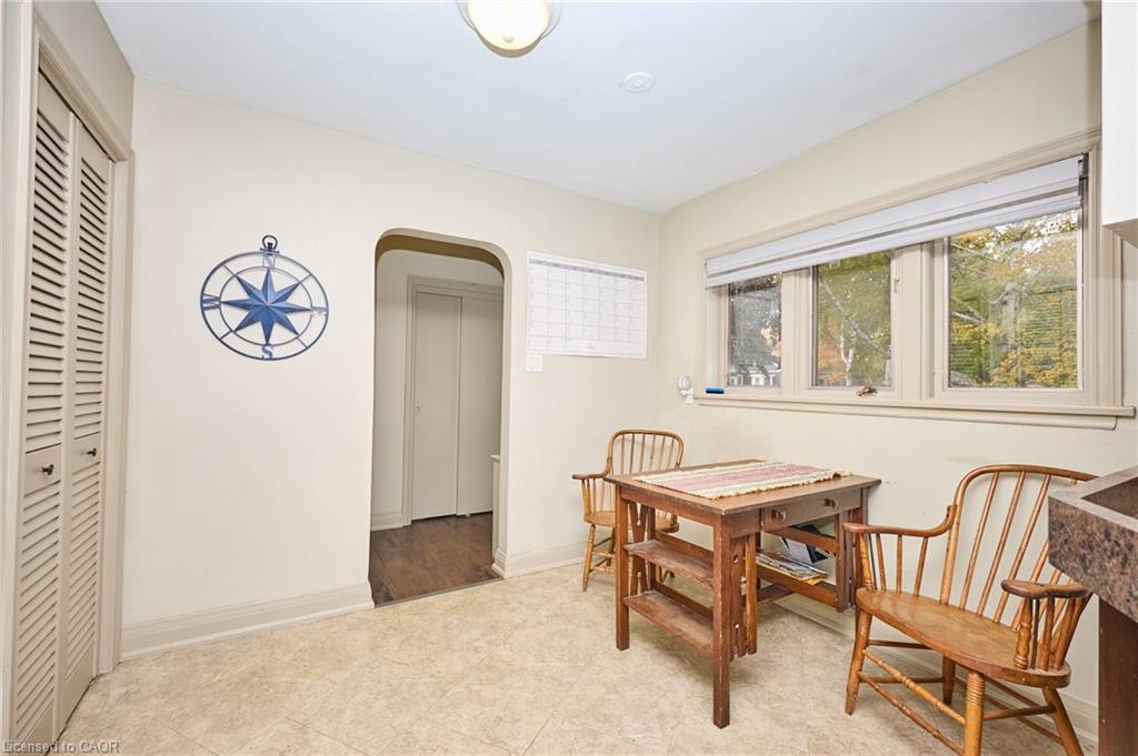 123 Fairview Avenue W Property Photo 13