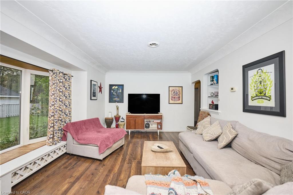 123 Fairview Avenue W Property Photo 15