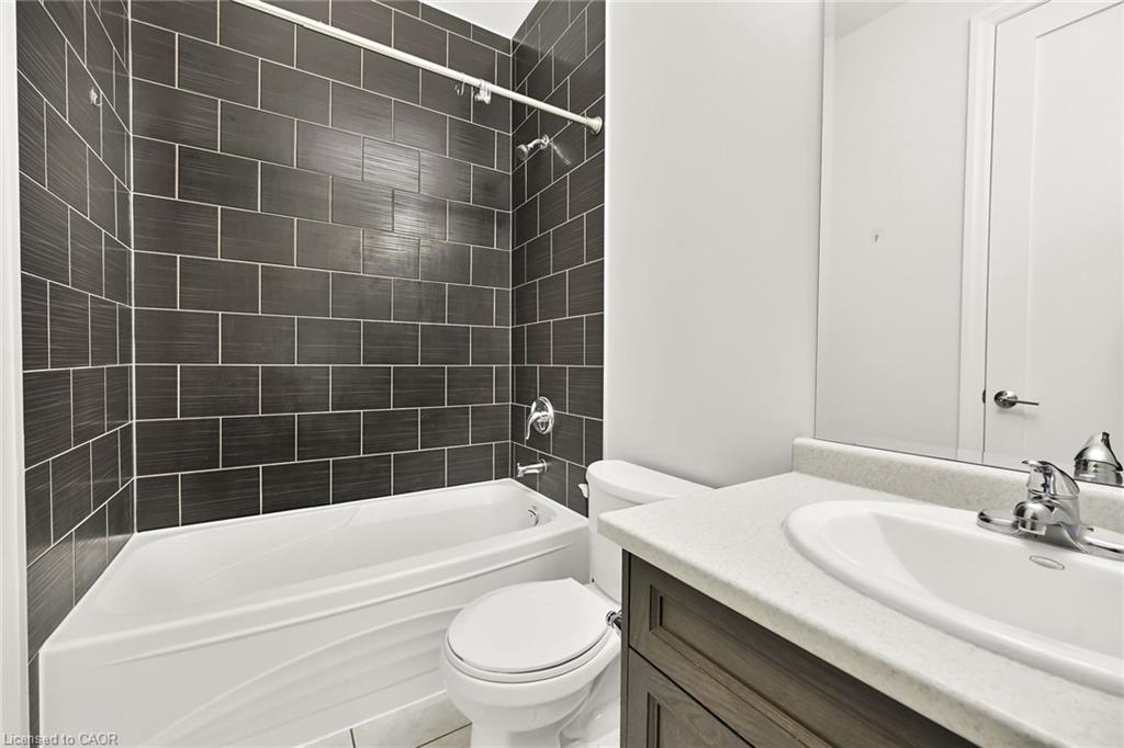 703-112 King Street E Property Photo 17