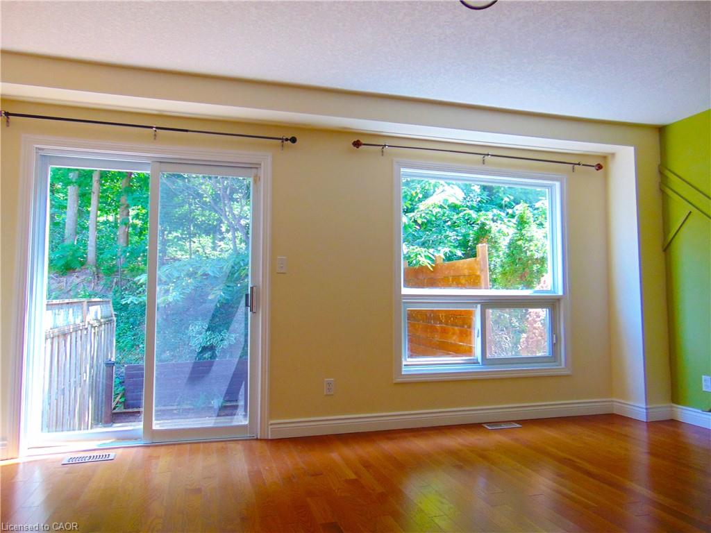 214 Snowdrop Crescent Property Photo 7