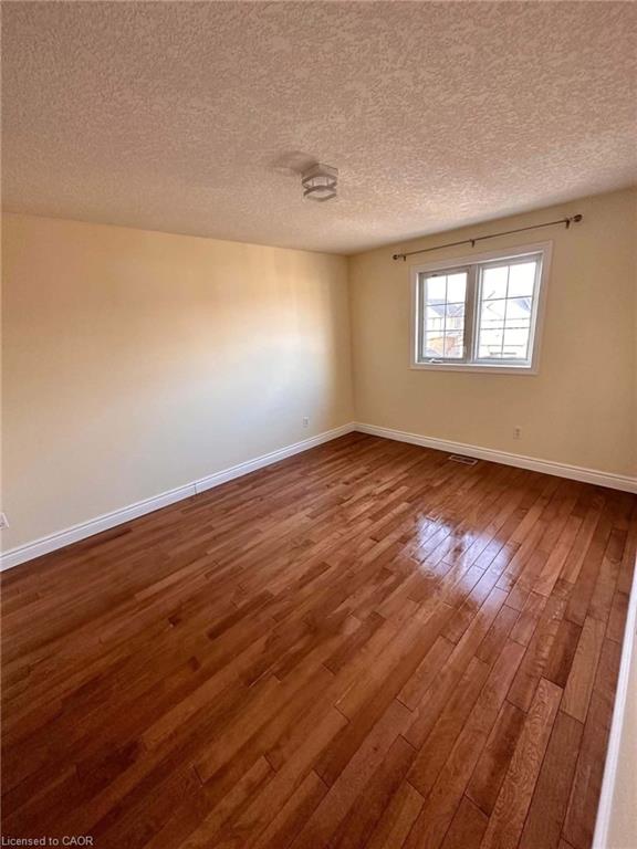 214 Snowdrop Crescent Property Photo 16