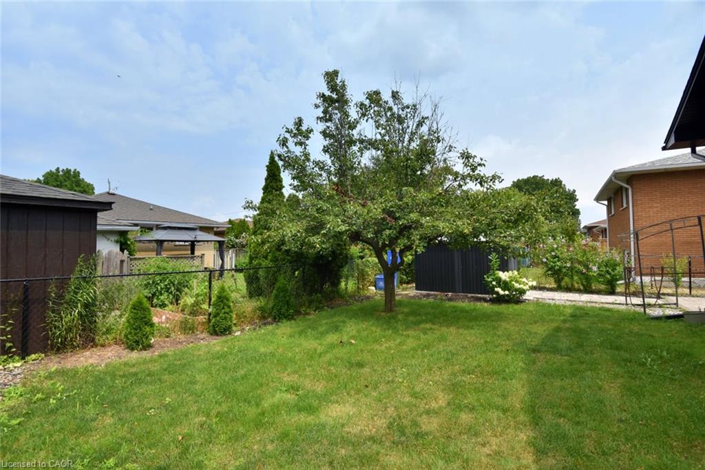 682 Mohawk Road W Property Photo 8