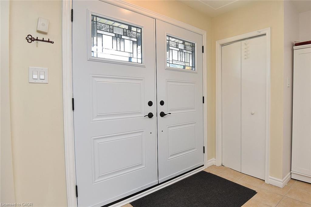 682 Mohawk Road W Property Photo 14