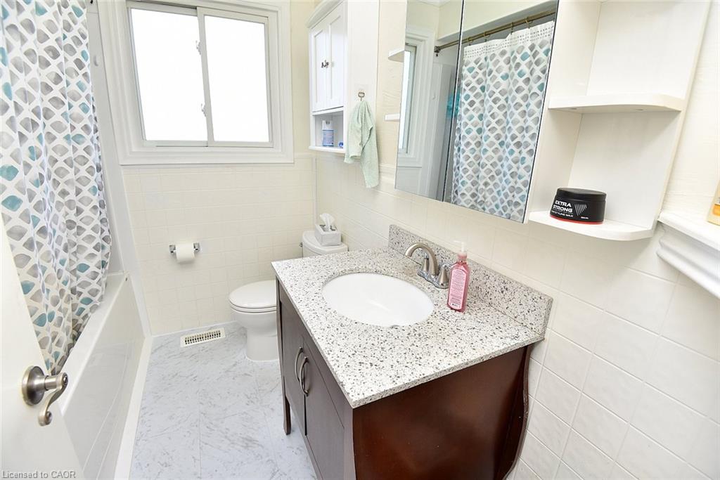 682 Mohawk Road W Property Photo 31