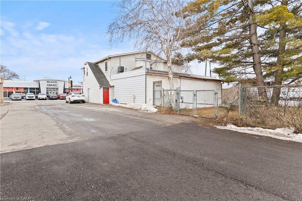 1530 Niagara Stone Road Property Photo 4