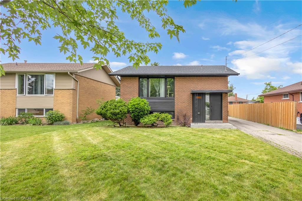 253 Fernwood Crescent Property Photo 1