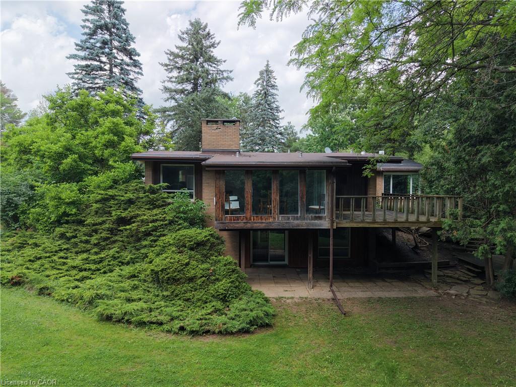 560 Crane Court Property Photo 4