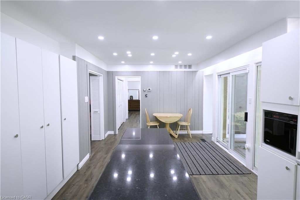 560 Crane Court Property Photo 10
