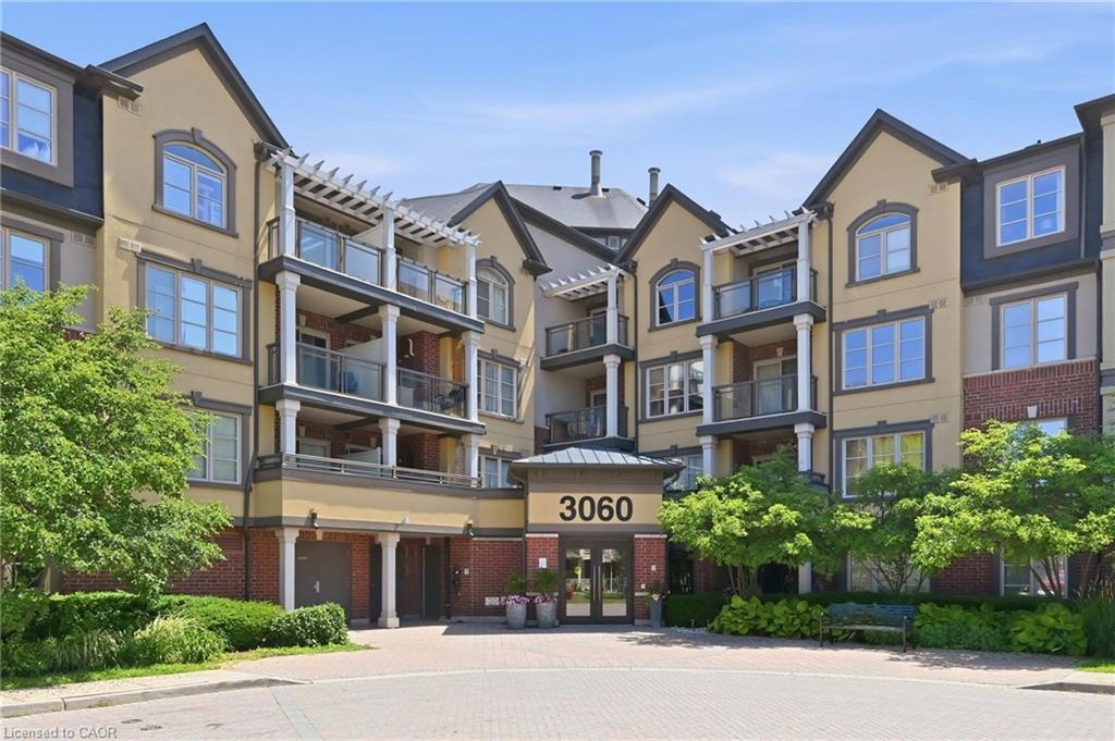 303-3060 Rotary Way Property Photo 1