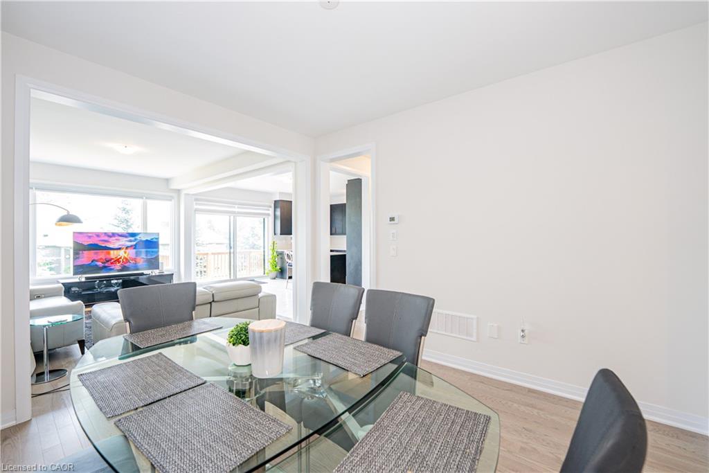 15 Tyler Ave Avenue Property Photo 8