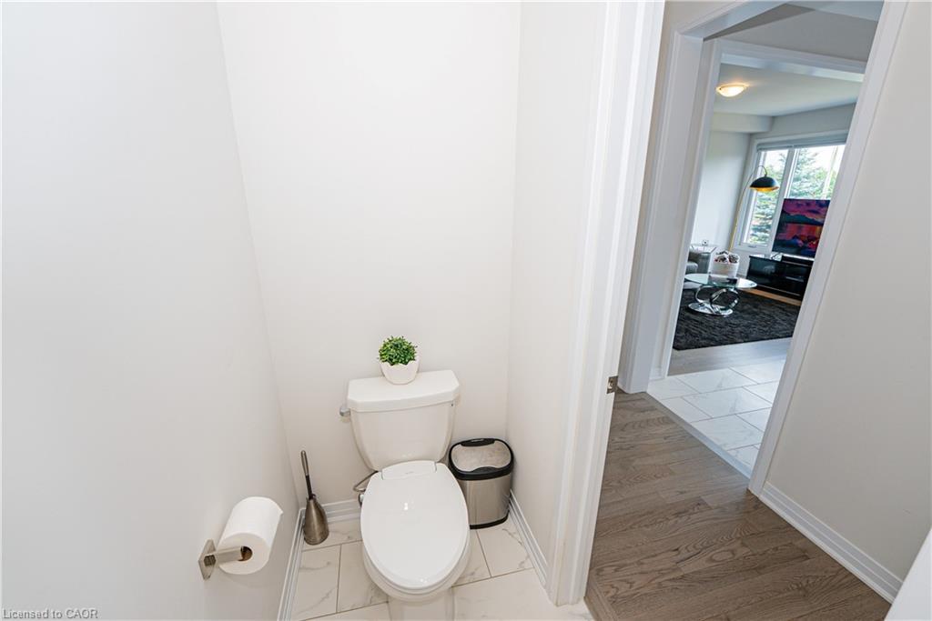 15 Tyler Ave Avenue Property Photo 22