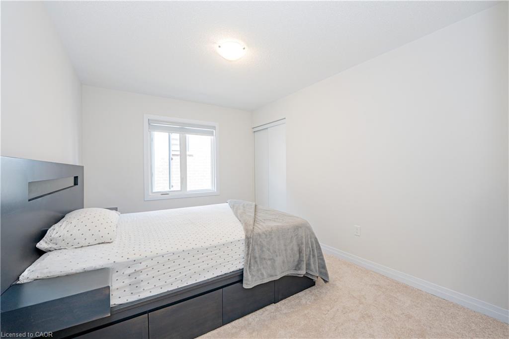15 Tyler Ave Avenue Property Photo 37