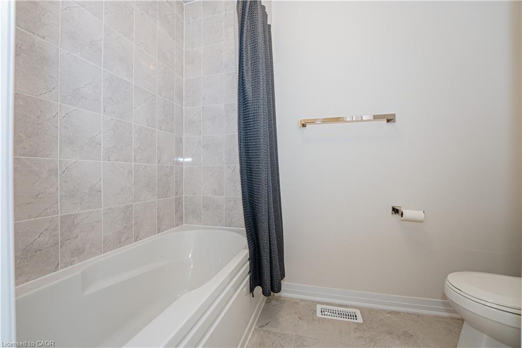 15 Tyler Ave Avenue Property Photo 40