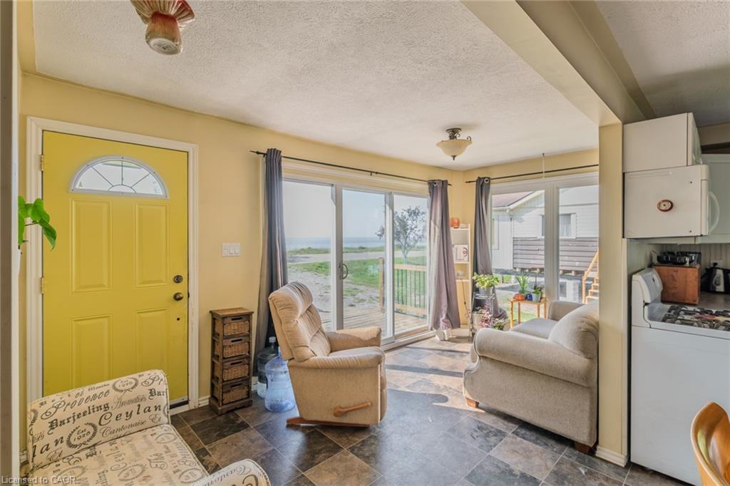 325 Blue Water Parkway Property Photo 7
