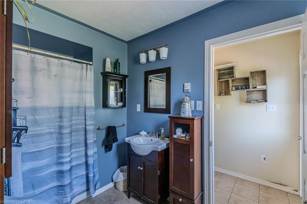 325 Blue Water Parkway Property Photo 21