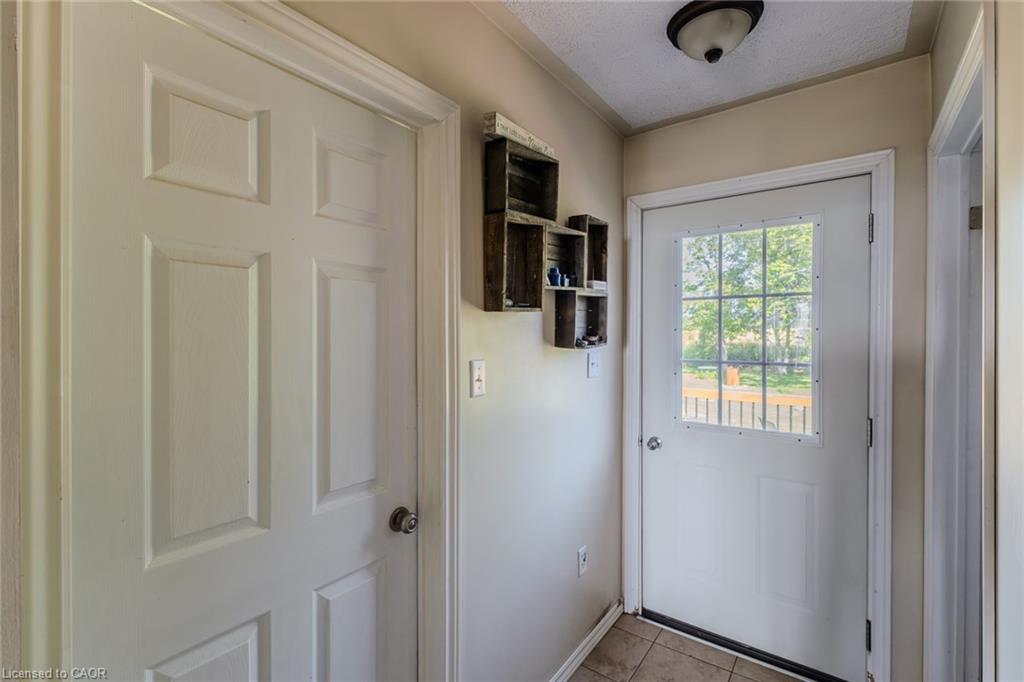 325 Blue Water Parkway Property Photo 22