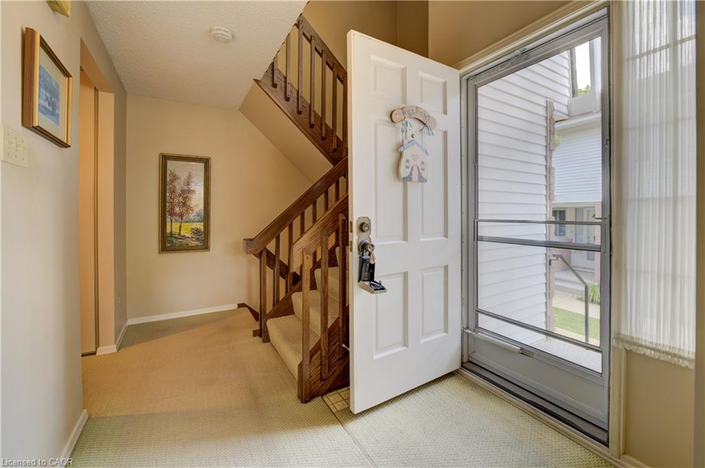 4-493 Beechwood Drive Property Photo 8