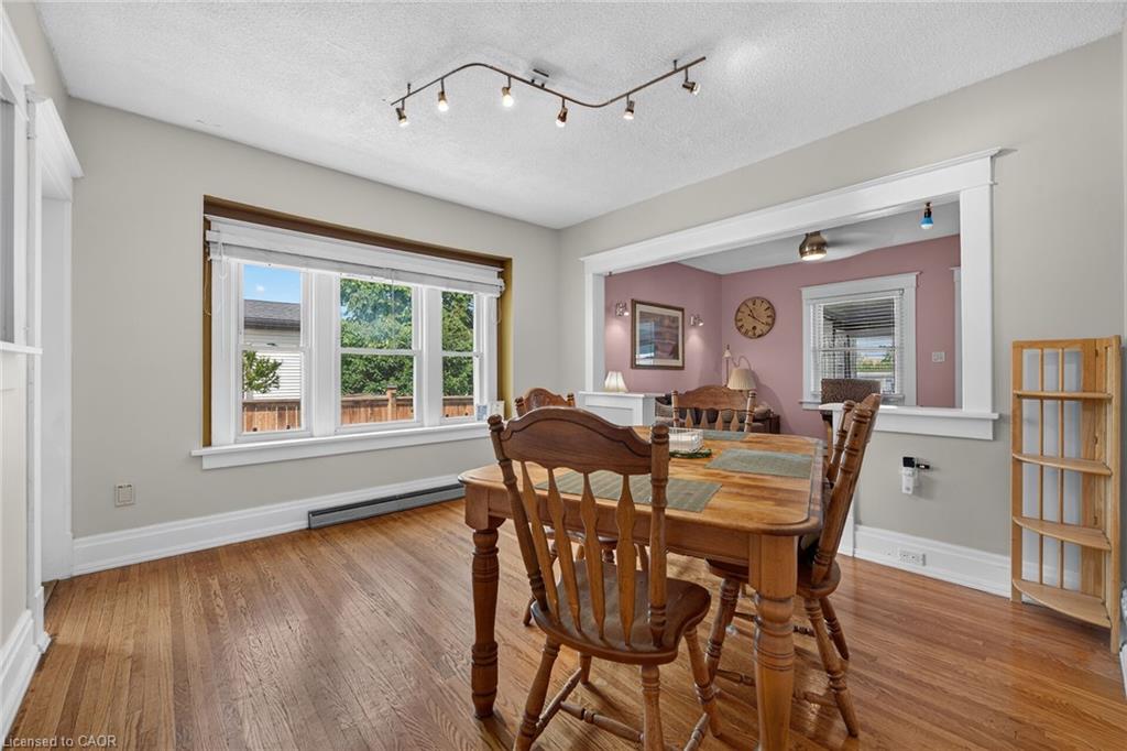 208 Carlton Street Property Photo 14