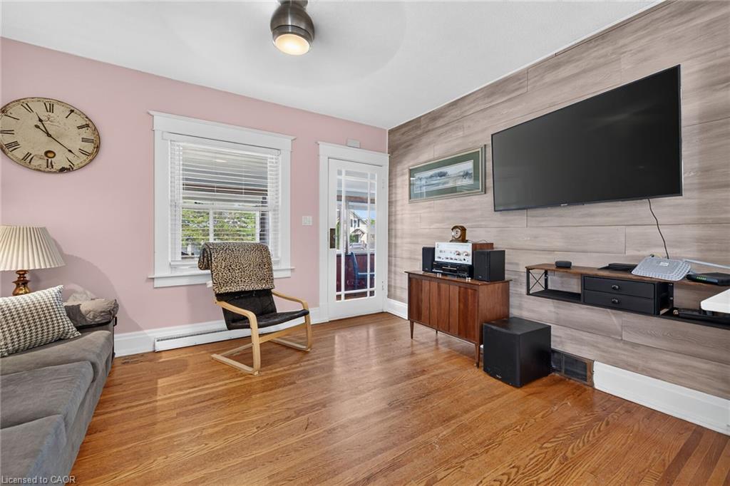 208 Carlton Street Property Photo 18