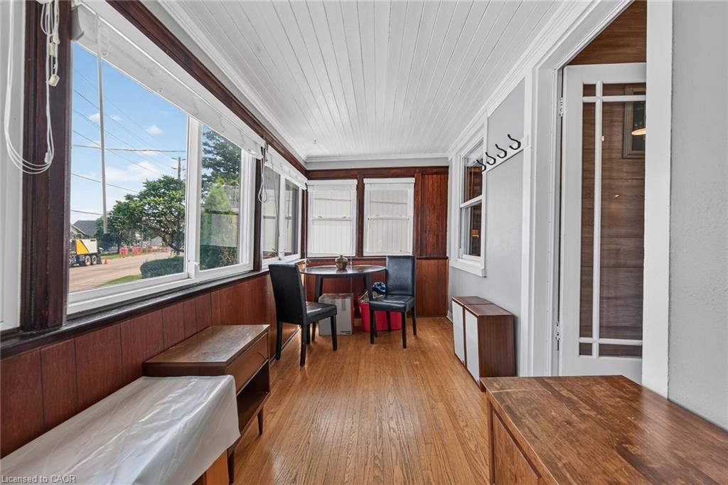 208 Carlton Street Property Photo 22